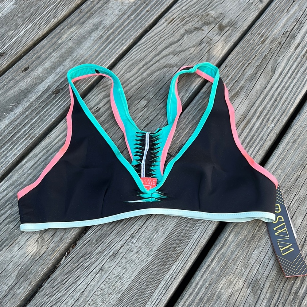 B. Swim Mixer Nova Topper Bikini Top,Medium,NWT
